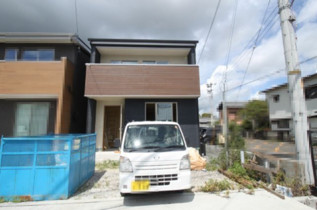 土佐市高岡町乙　新築戸建　東棟（全2区画）の外観|東棟　土地面積　105.14㎡（約31.80坪）