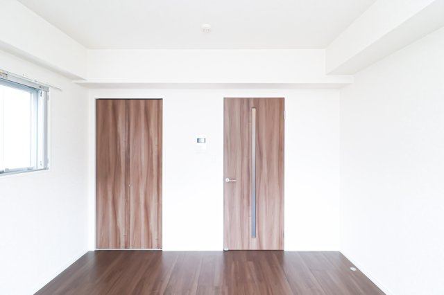 サヴォイラクアティック　10階の居間・リビング|別号室のものです。現状優先になります。