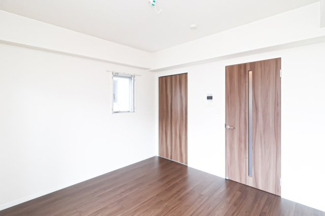 サヴォイラクアティック　10階の居間・リビング|別号室のものです。現状優先になります。