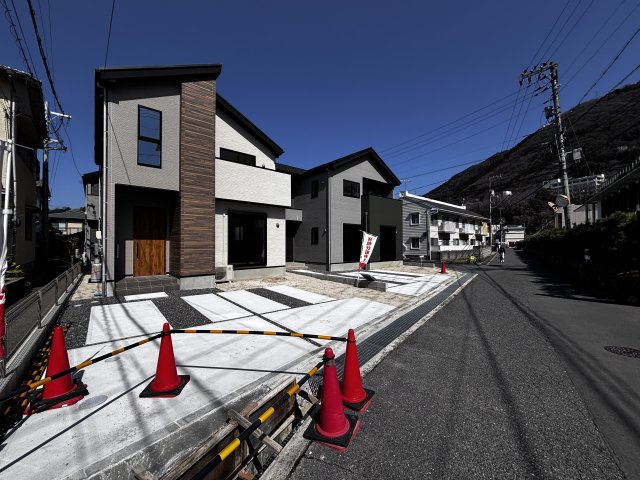 新築戸建　可部東1丁目(No.３／No.４)の前面道路含む現地写真