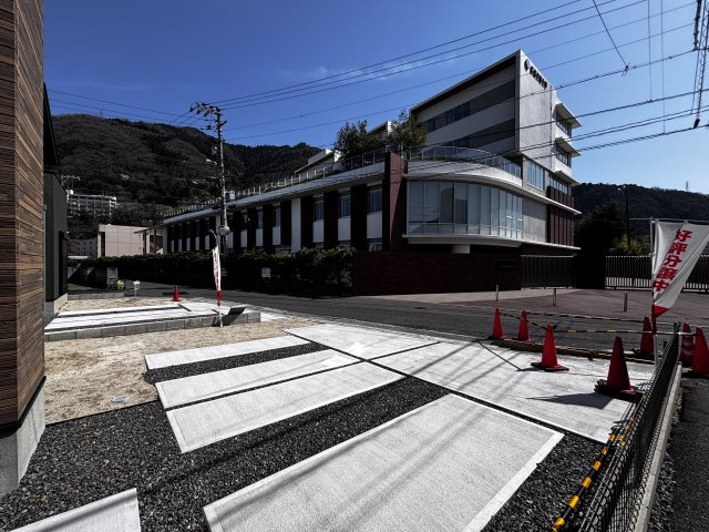 新築戸建　可部東1丁目(No.３／No.４)の前面道路含む現地写真