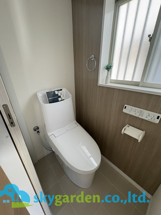 藤沢市片瀬2丁目　一戸建のトイレ|コンパクトで使いやすいトイレです