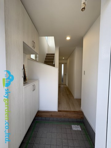 藤沢市片瀬2丁目　一戸建の玄関|シンプルで使いやすい玄関です