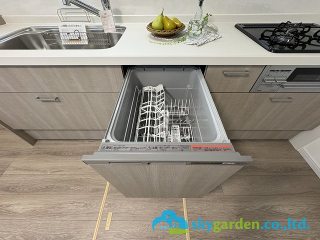 藤沢市片瀬2丁目　一戸建のキッチン|食洗機付いてます。