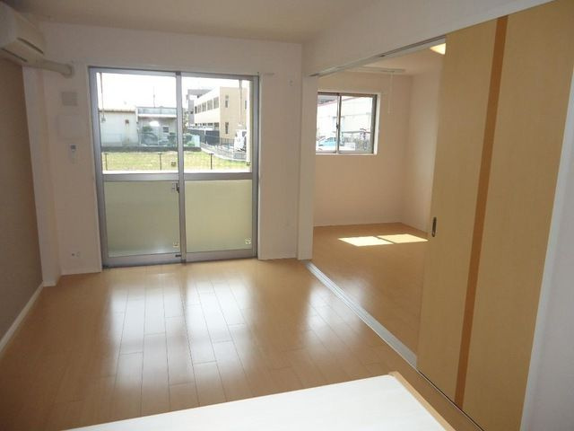 ベレッツァ久米の居間・リビング