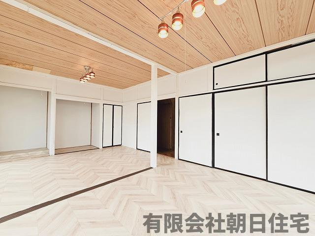 【洋室】 | 古志原2丁目収益戸建 | 収納豊富です