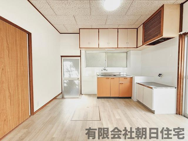 【キッチン】 | 古志原2丁目収益戸建 | 勝手口もあります