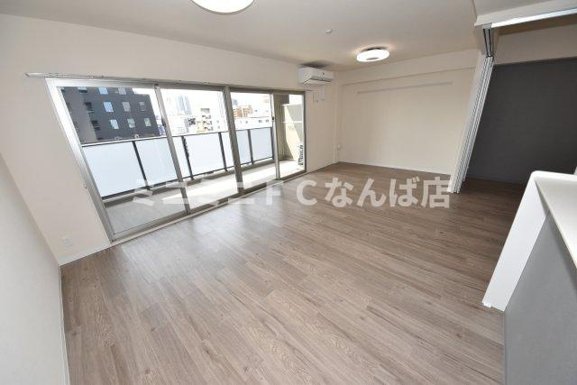 ラ　フェリーチェ難波の居間・リビング