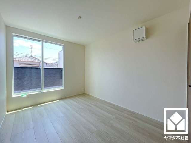 八幡市川口西扇　01期　1号棟の子供部屋