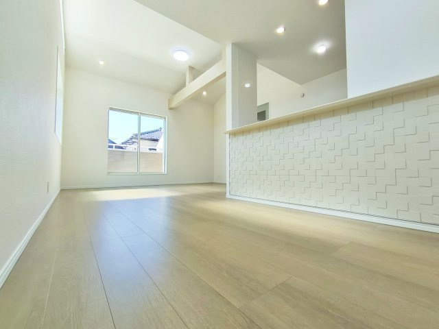 板橋区東新町2丁目 全9棟 D号棟の居間・リビング|リビングは空間をデザインするお洒落な折り上げ天井仕様(D号棟)