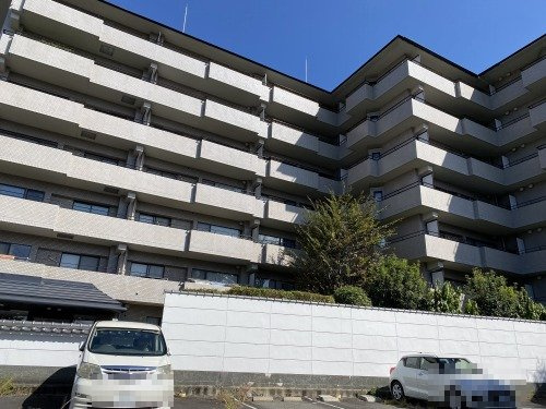 パーク・ハイム宝ヶ池銀杏館の外観