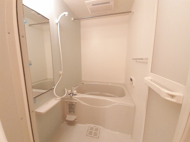 サニークレールB棟の浴室