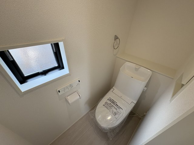 嵐山町志賀　新築一戸建のトイレ|2階トイレ