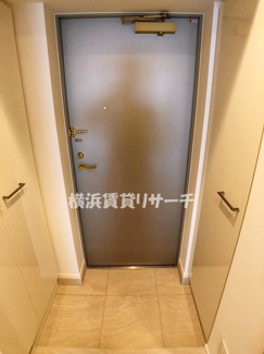 【玄関】 | リヴシティ横濱新川町弐番館