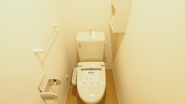 【トイレ】 | メゾンカメリアⅡ | ゆったりとした空間のトイレです
