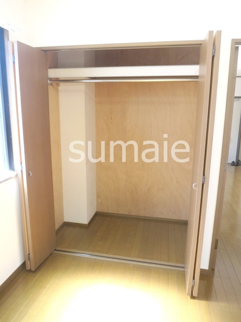 フローラ篠崎の収納|クローゼットです。