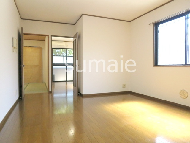 フローラ篠崎の内装|フローリングのお部屋です。