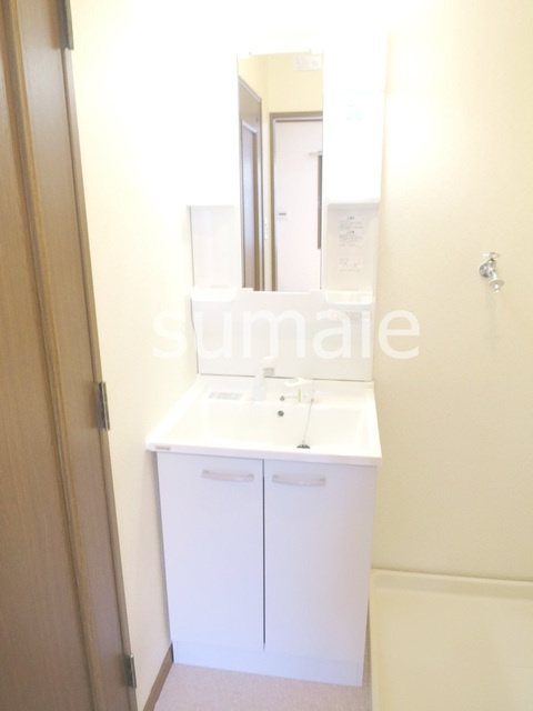 フローラ篠崎の洗面所|独立洗面台です。