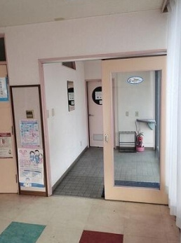 旧たかはし小児科の内装