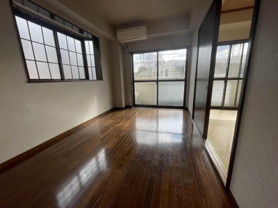 【洋室】 | ヴィラパークメイト