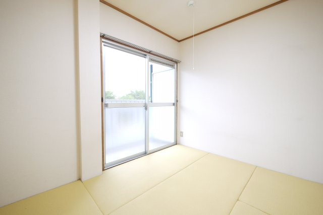 メゾン青葉の和室