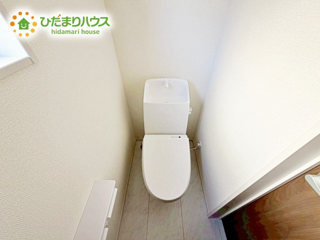 【トイレ】 | 小美玉市清風台団地第6　新築戸建 | 環境にもやさしい、少ない水量でしっかり流す節水型トイレを設置！