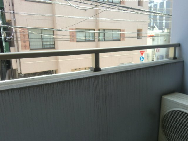 メゾン浅草G2のバルコニー