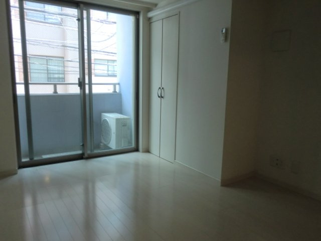 メゾン浅草G2の居間・リビング