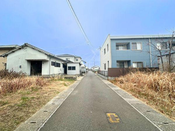 汐見２丁目土地の前面道路含む現地写真|前面道路含む現地。（2025年2月撮影）
