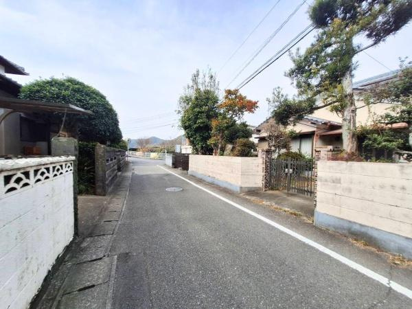 市浜　土地の前面道路含む現地写真|前面道路含む現地(2026年2月撮影)