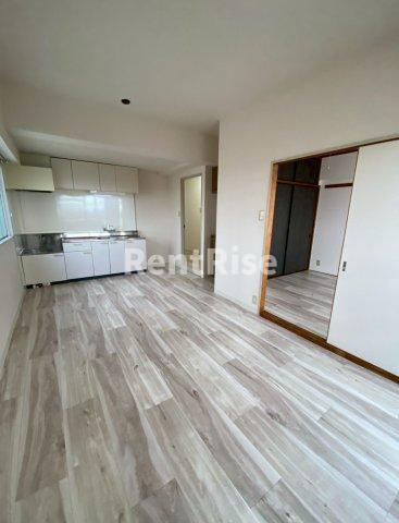 メゾンシャンビラージ多加木の居間・リビング