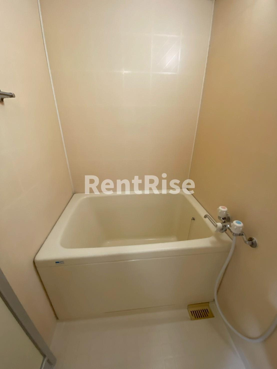 メゾンシャンビラージ多加木の浴室