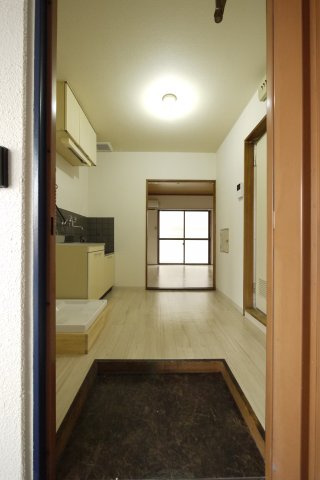 メゾン奥田南の玄関|※写真は別の部屋のものです。