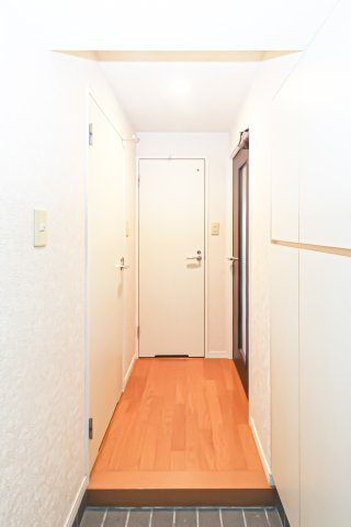 サヴォイグランデス　12階の玄関|別号室のものになります。現状優先。