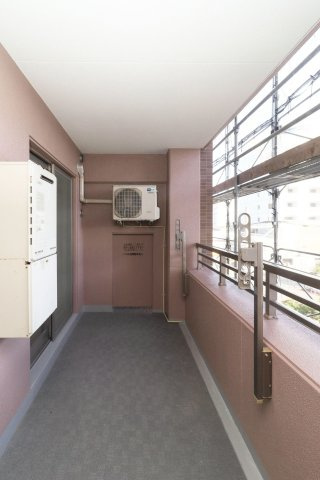 サヴォイグランデス　12階のバルコニー|別号室のものになります。現状優先。