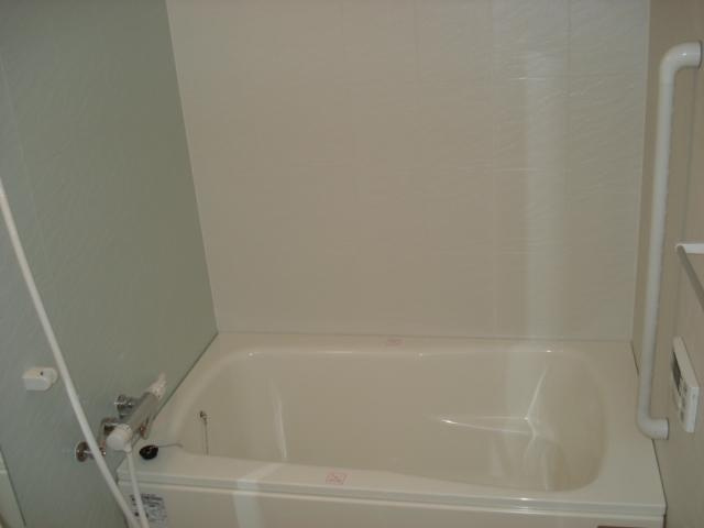 ＥＡＳＴ　ＲＯＣＫ２の浴室|バス