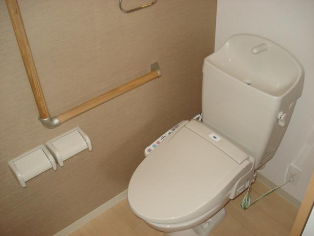 ＥＡＳＴ　ＲＯＣＫ２のトイレ|シャワー付トイレ