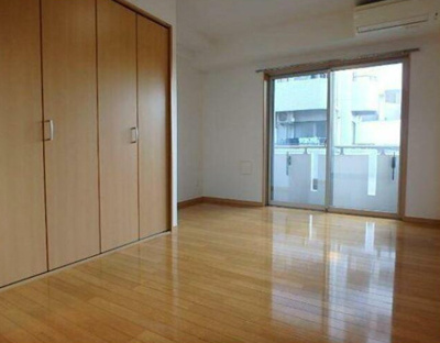 【寝室】 | エミリー