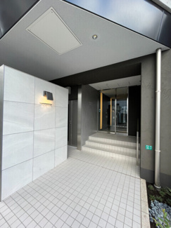 【エントランス】