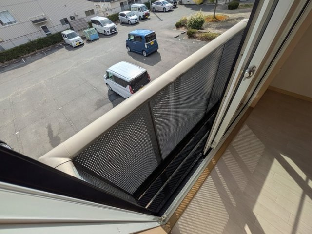 ホワイトオークハイツ　Aのバルコニー