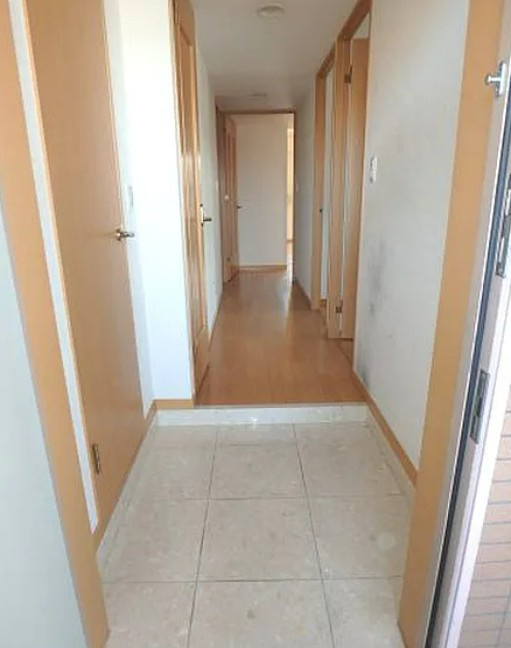 【中古マンション】クレアメゾン鶴ヶ島ステーションフロントの玄関