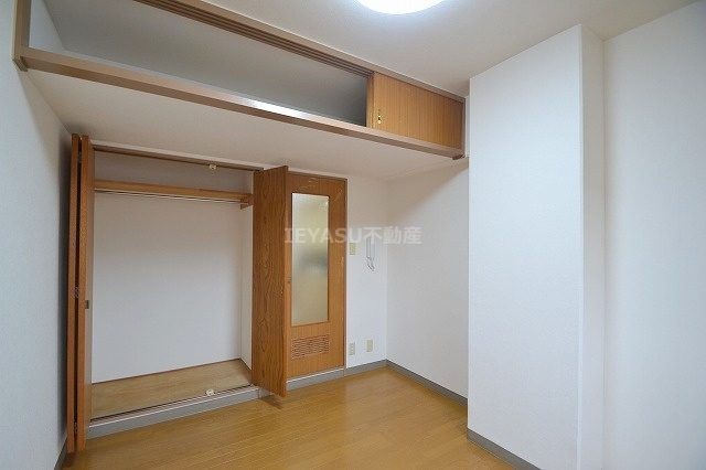 広島市安佐南区長束３丁目の賃貸マンションの収納