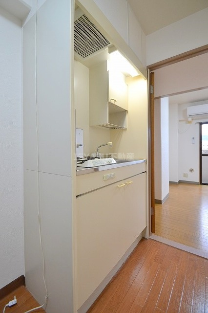 広島市安佐南区長束３丁目の賃貸マンションのキッチン