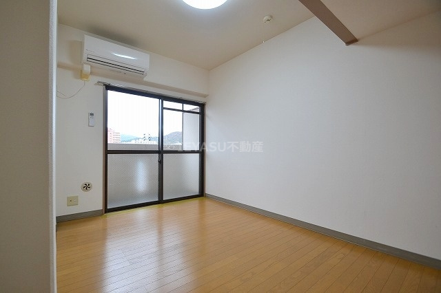 広島市安佐南区長束３丁目の賃貸マンションの内装