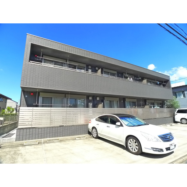 Pluslin Garden(ﾌﾟﾗｽﾘﾝｶﾞｰﾃﾞﾝ)の外観