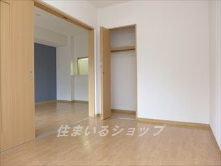 広島市安佐北区深川１丁目の賃貸マンションの寝室|クローゼットあり