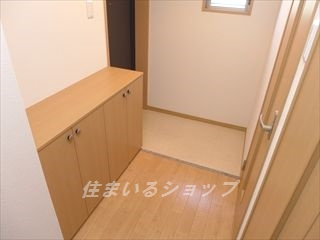 広島市安佐北区深川１丁目の賃貸マンションの玄関