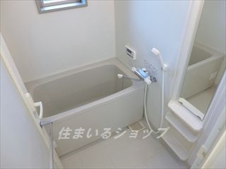 広島市安佐北区深川１丁目の賃貸マンションの浴室|追焚き・浴室暖房乾燥機・窓あり