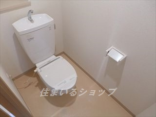 広島市安佐北区深川１丁目の賃貸マンションのトイレ|暖房便座