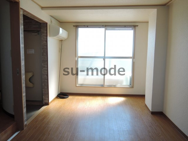 メゾン高槻の居間・リビング